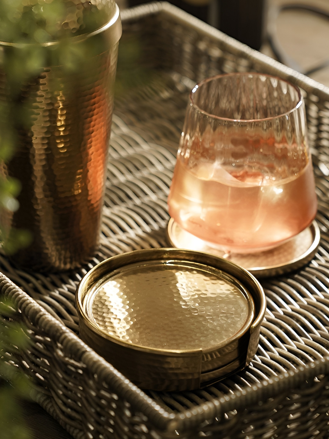 Pure Home and Living Gold toned 4 Pieces Metal Coasters With Stand