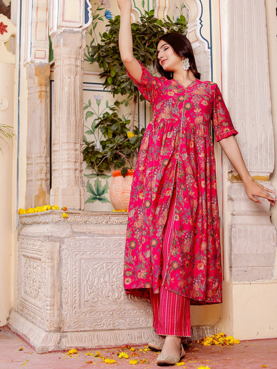 VASVI Floral Printed Regular Gotta Patti Kurta with Trousers & Dupatta
