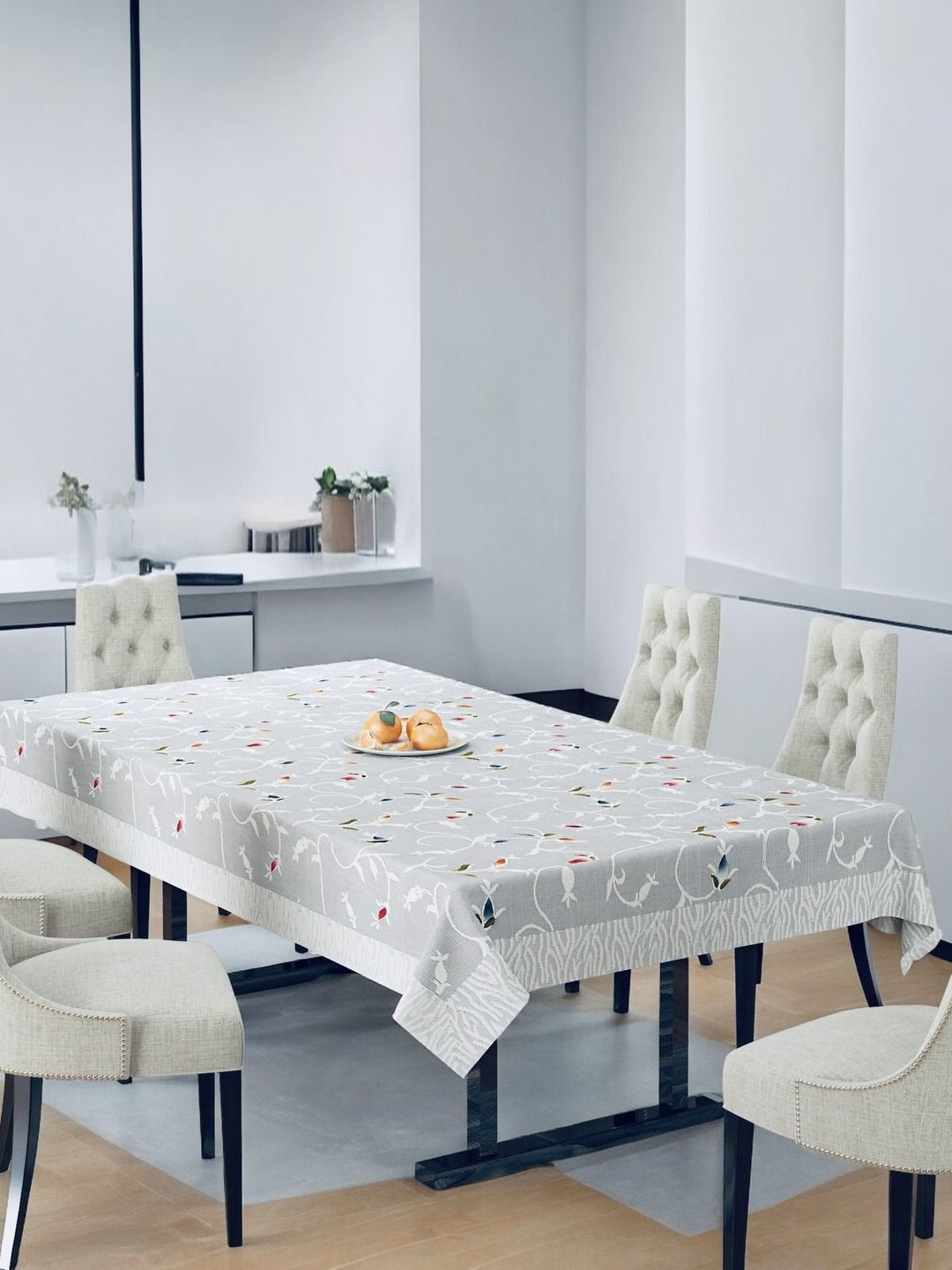 BIGGER FISH White & Grey Floral Cotton 6-Seater Rectangular Table Cover