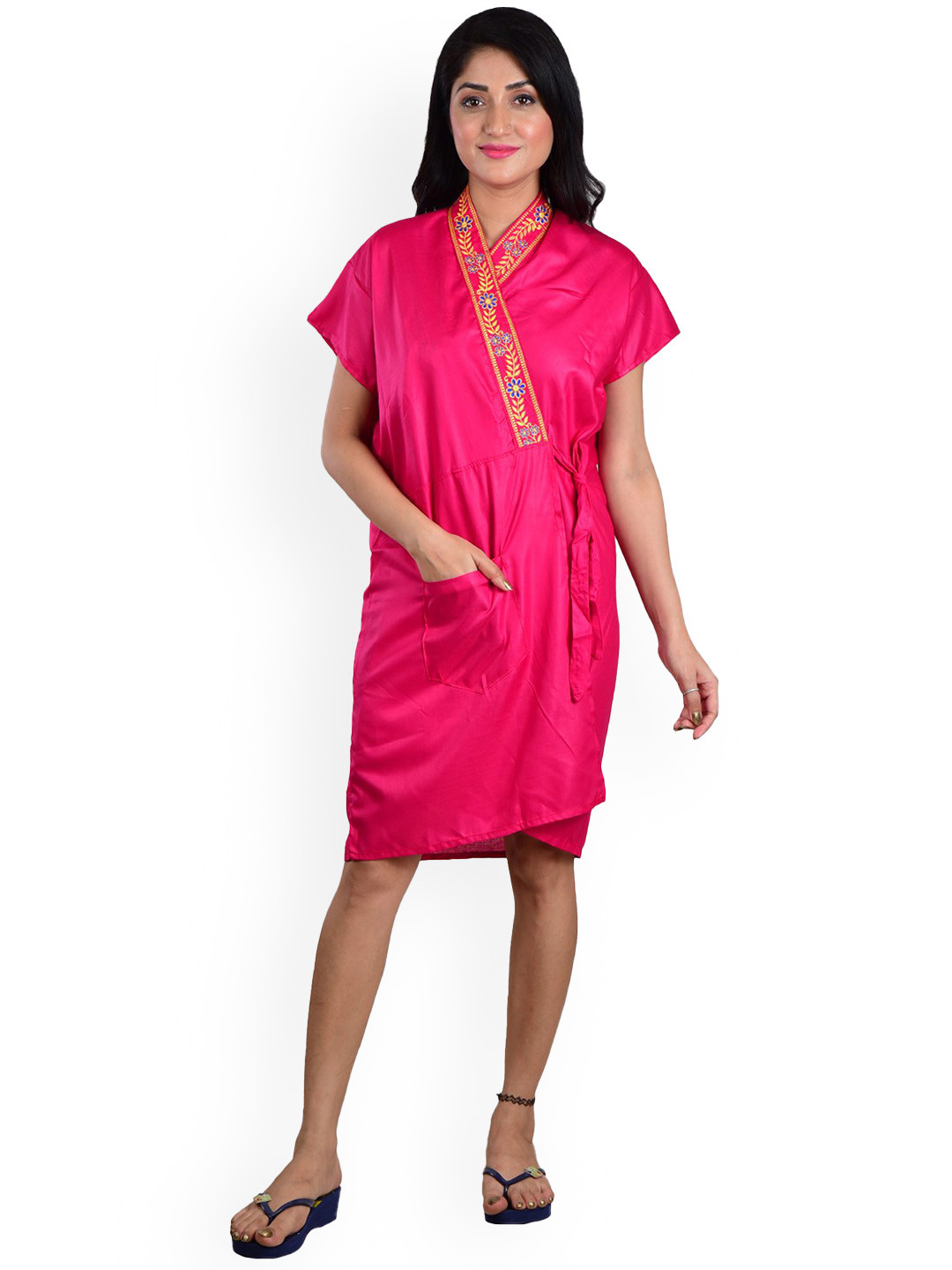 DUI KONNA Women Embroidered V-Neck Robe