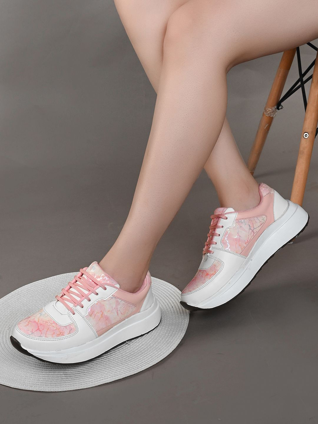 XE Looks Women Colourblocked Lightweight Memory Foam Sneakers