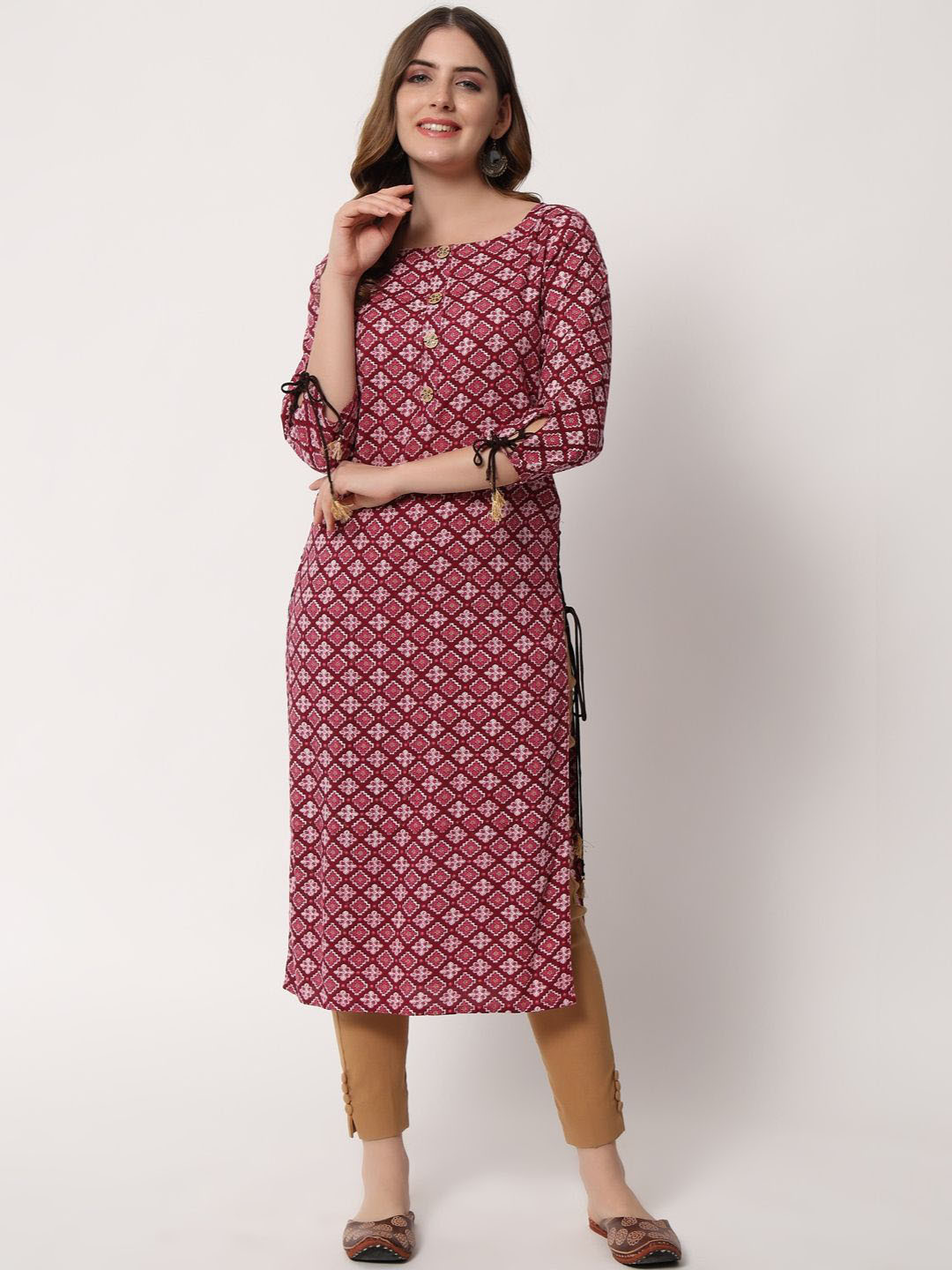 ftDiva Ethnic Motifs Printed Round Neck Cotton Straight Kurta