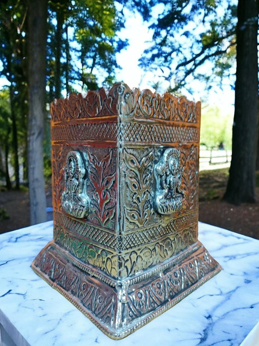 Sigaram Silver Toned Textured Square Tulasi Pot