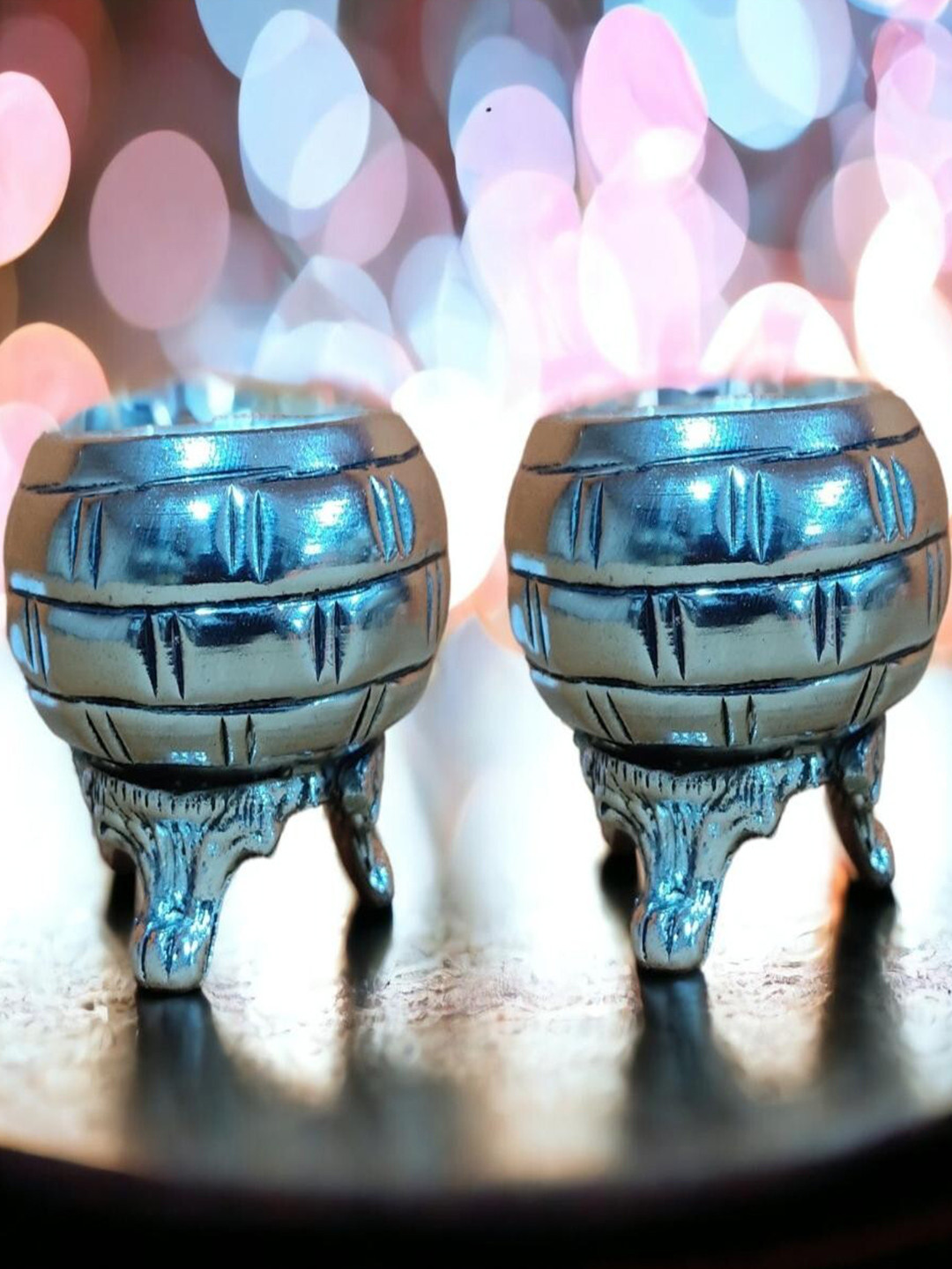 Sigaram Silver Toned 2 Pieces Kum Kum Cup With Lay