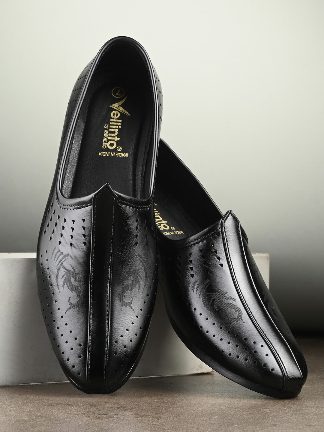 Vellinto Men Perforations Brogues