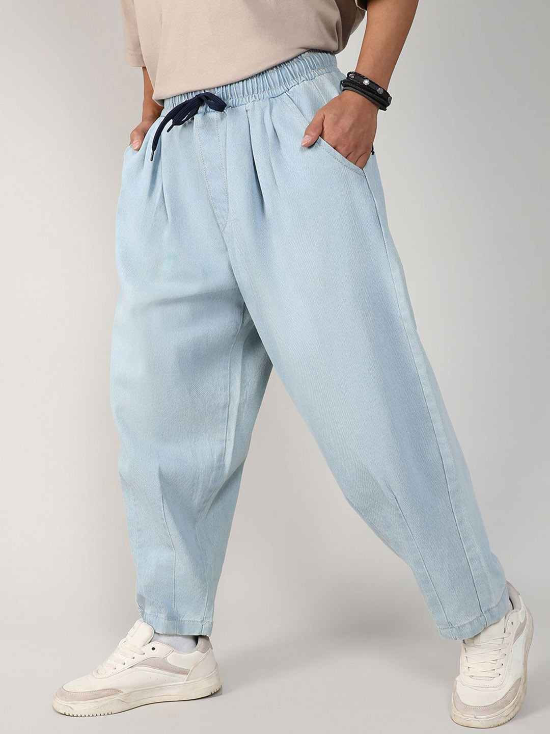Campus Sutra Men Comfort Clean Look Heavy Fade Cotton Baggy Denim Jeans