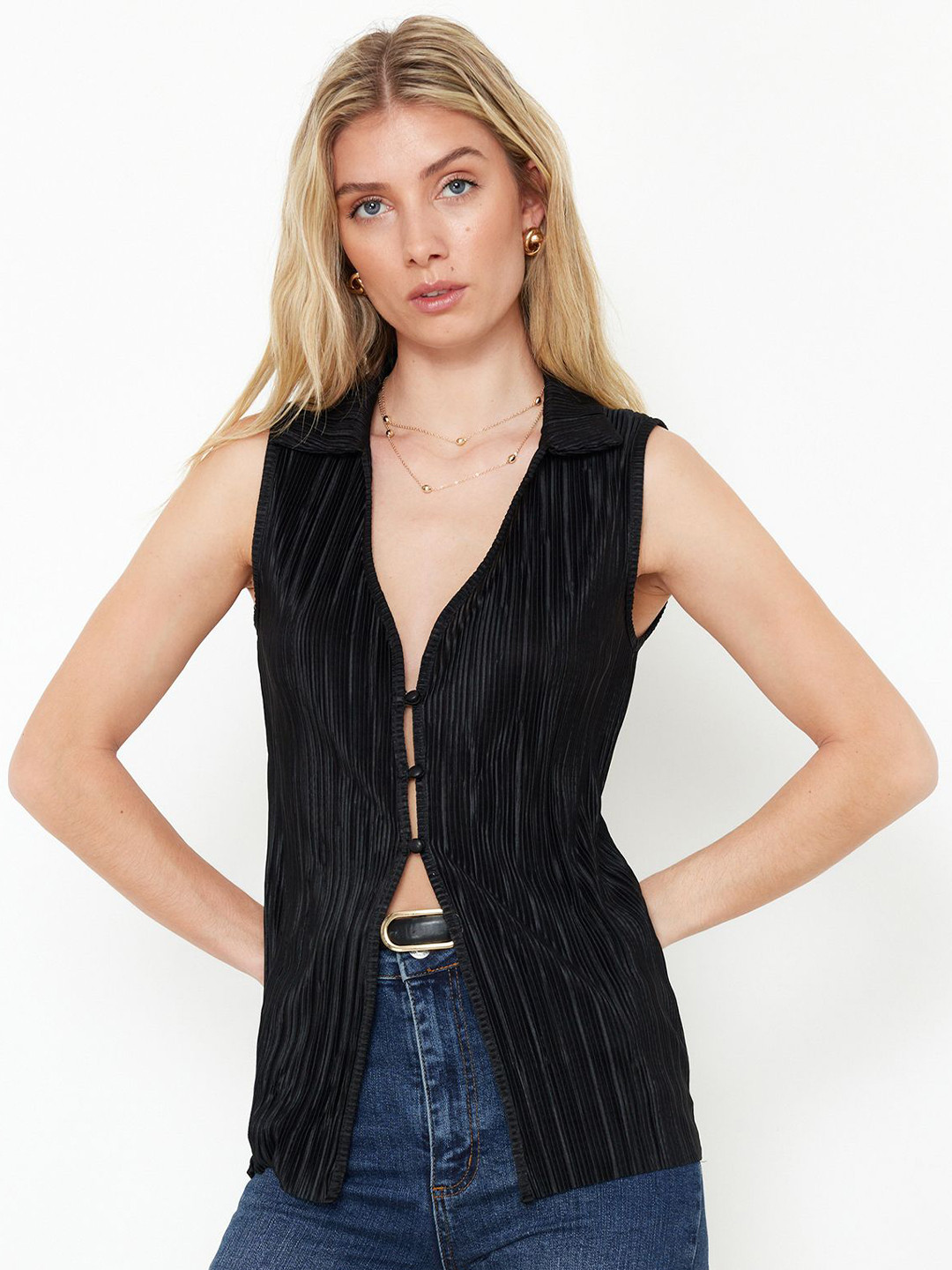 Trendyol Self Design Sleeveless Shirt Style Top