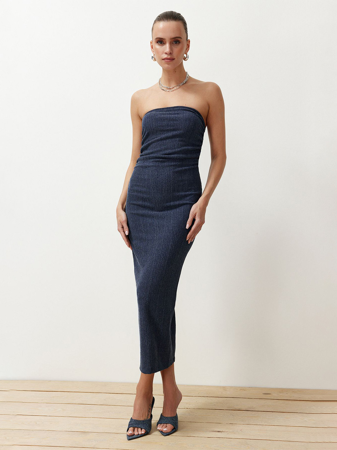 Trendyol Women Strapless Tube Bodycon Midi Dress