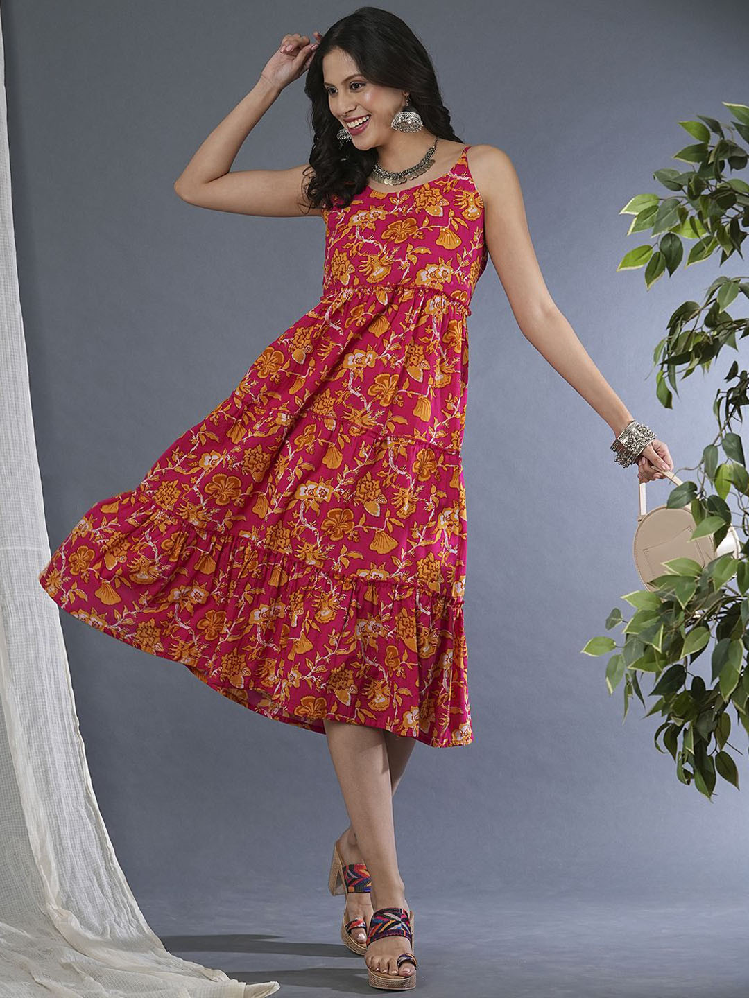 Globus Strappy Shoulder Allover Floral Print Gathered Tiered A-Line Fusion Midi Dress