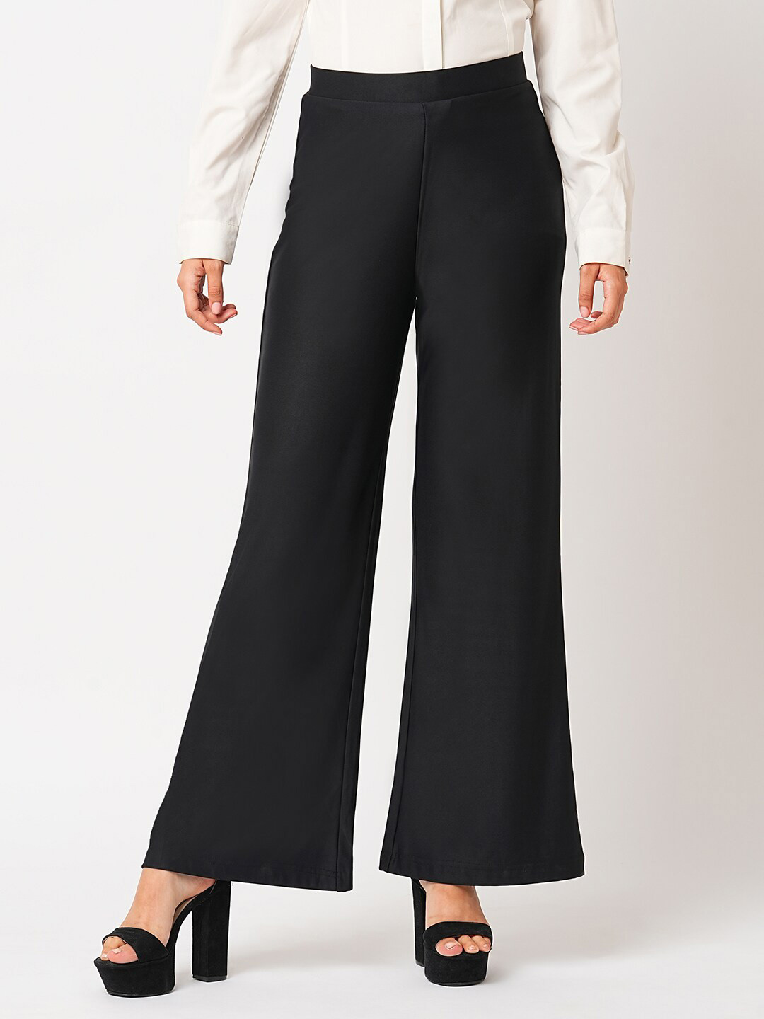 Globus Black Women Mid-Rise Stretchable Wide Flared Fit Treggings