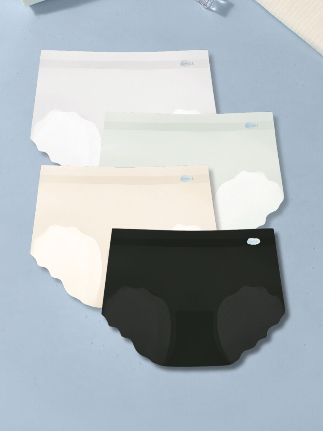 TOM & GEE Pack Of 4 Seamless Leak-Proof Hipster Briefs