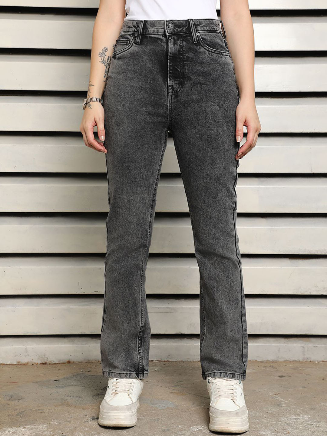 High Star Women Stove Pipe High-Rise Light Fade Jeans