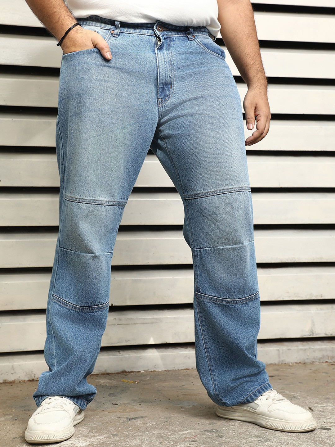 Freeform by High Star Men Straight Fit cut n sew detailLight Fade Jeans