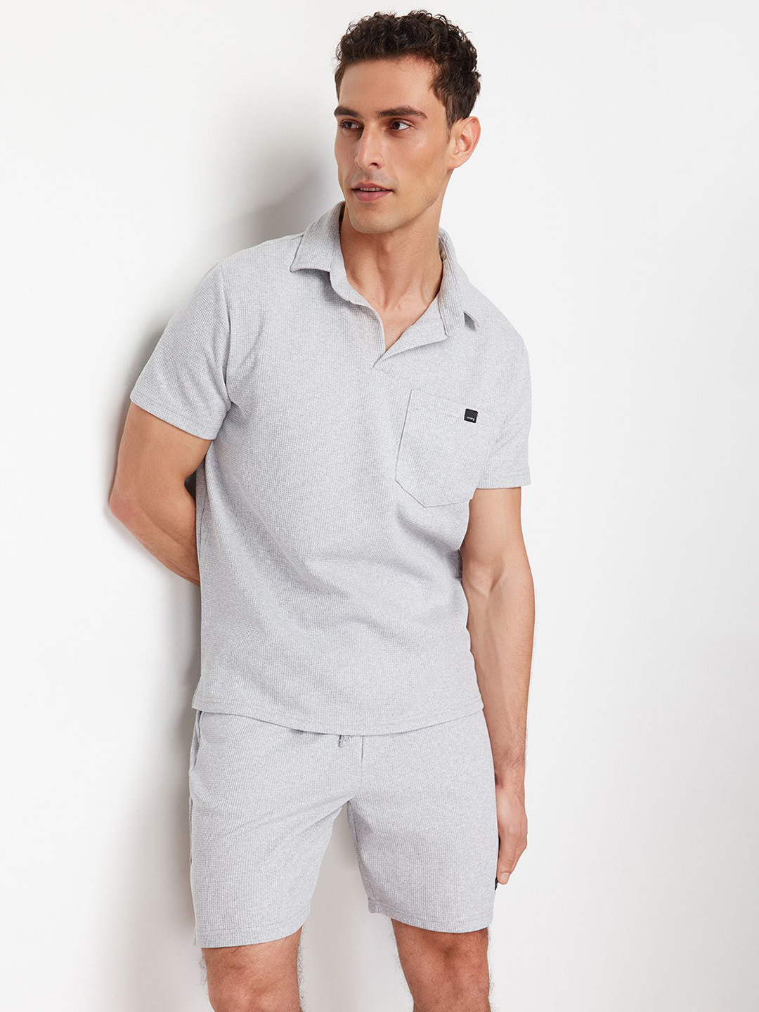 Trendyol Shirt Collar T-Shirt & Shorts