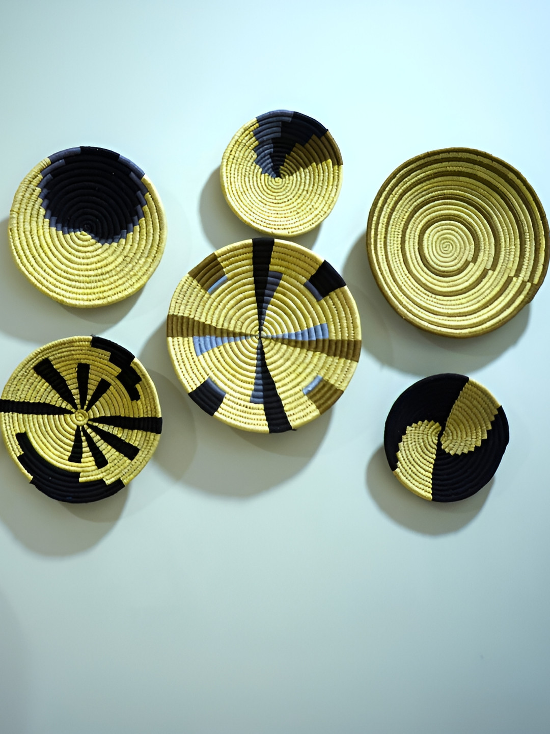 One Posh Home Brown & Beige 6 Pieces Woven Hanging Wall Baskets