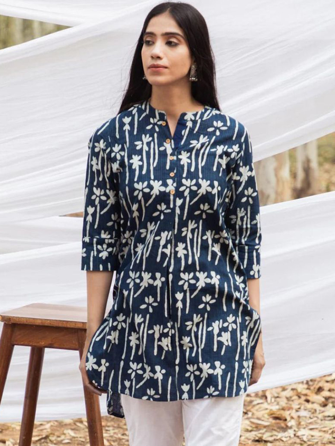 Mera Rang Women Floral Printed Regular Pure Cotton Kurti with Trousers