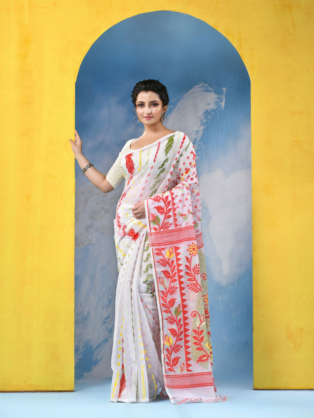 DESH BIDESH Woven Design Dhakai Jamdani Saree
