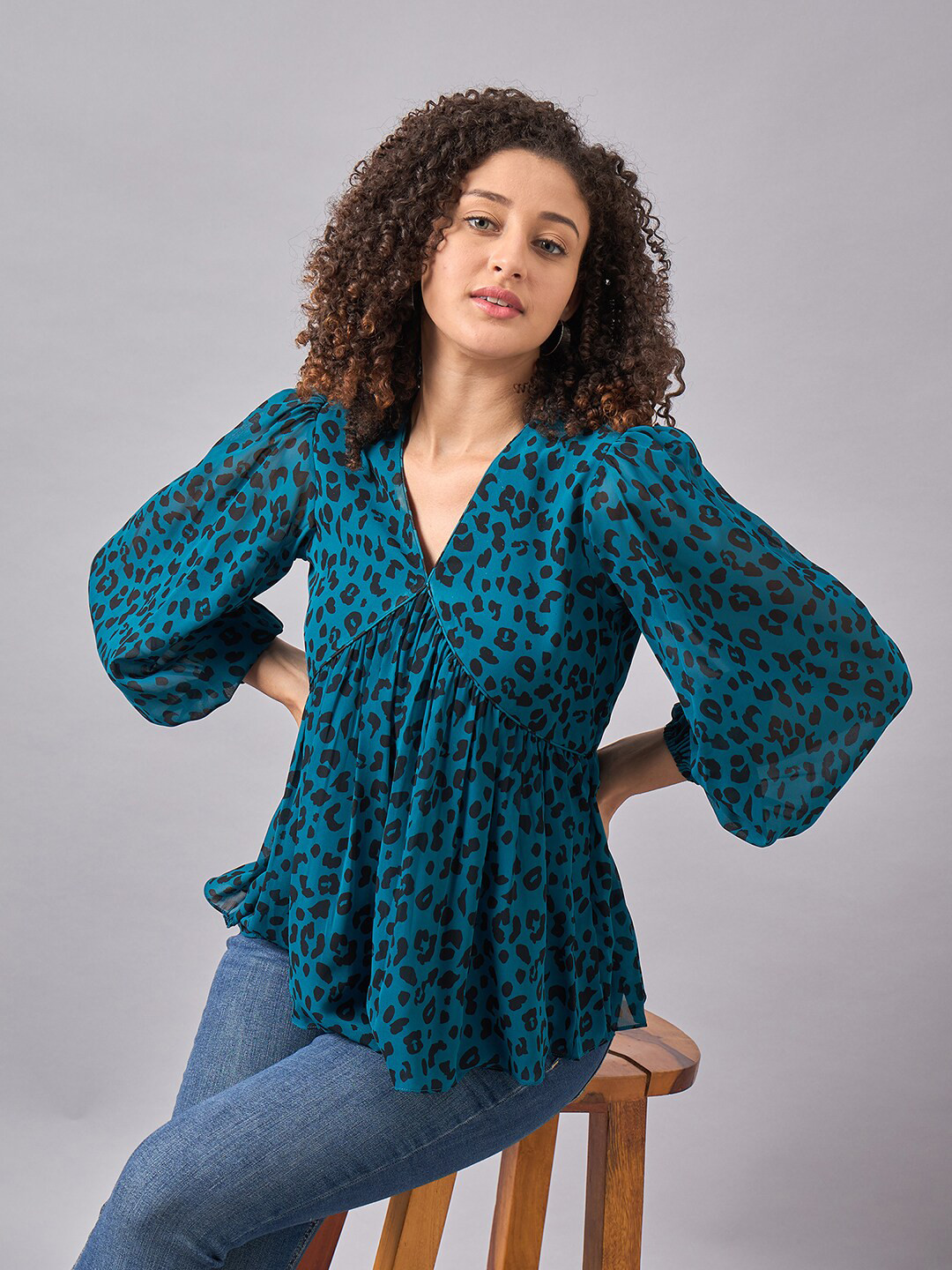 Roadster Animal Skin Printed V-Neck Empire Tops