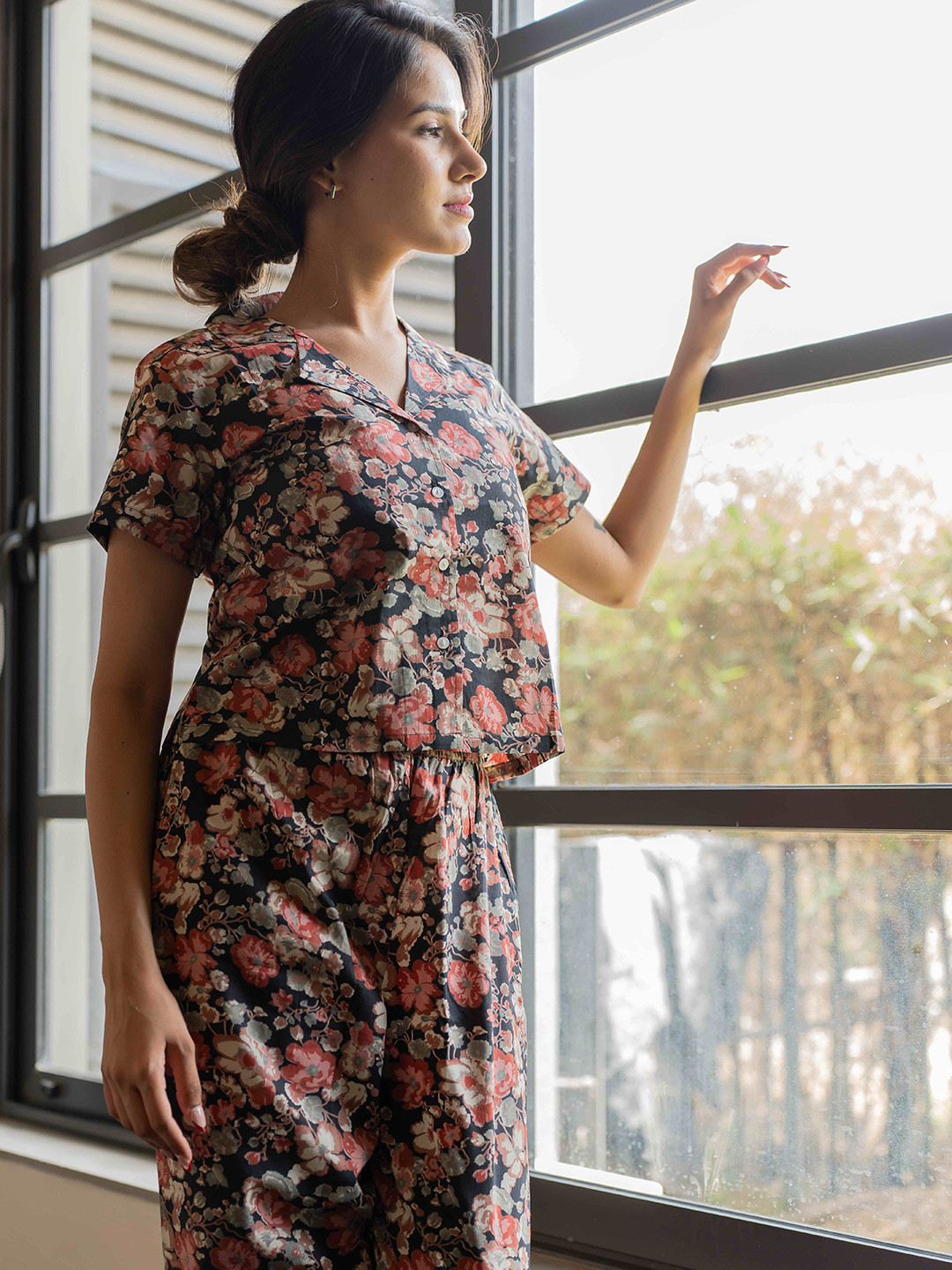 KALINI Black Floral Printed Pure Cotton Shirt With Pyjamas