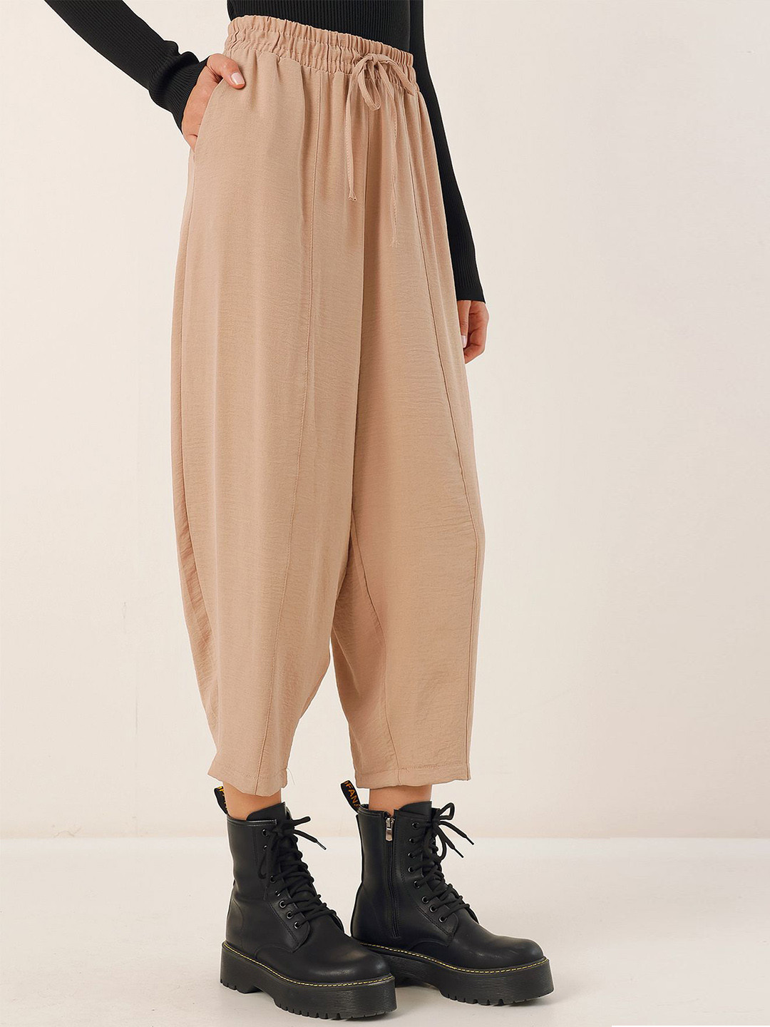 BIGDART Women Mid-Rise Plain Drop Crotch Trousers Trousers