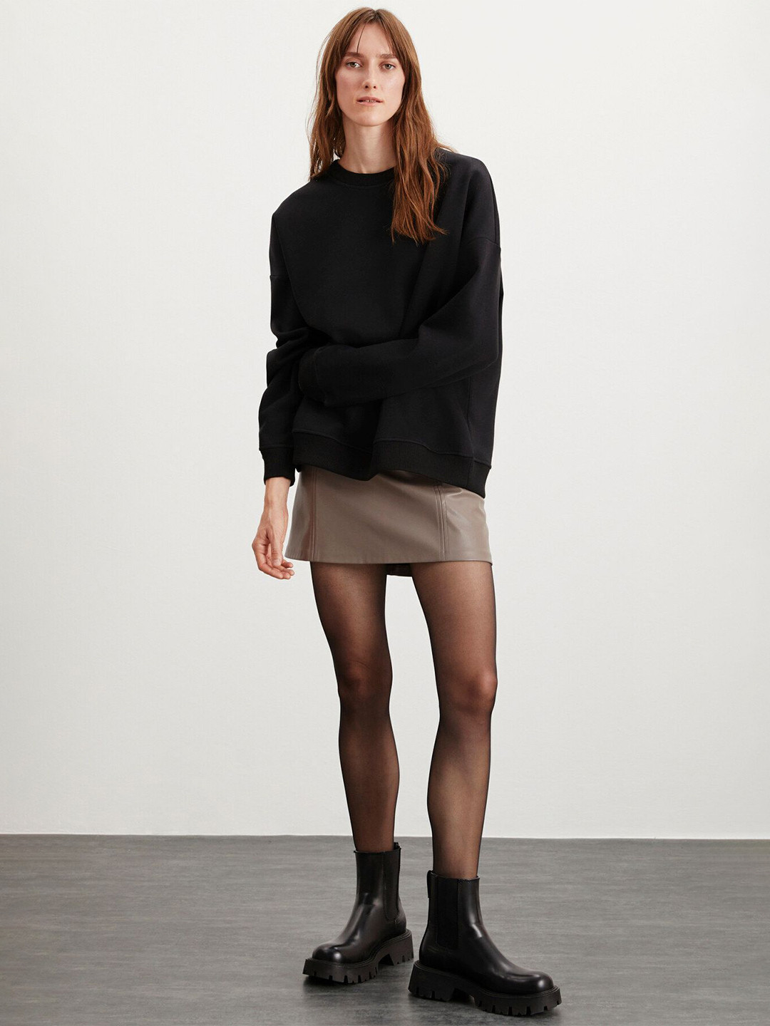 GRIMELANGE Black Round Neck Pullover Sweatshirt