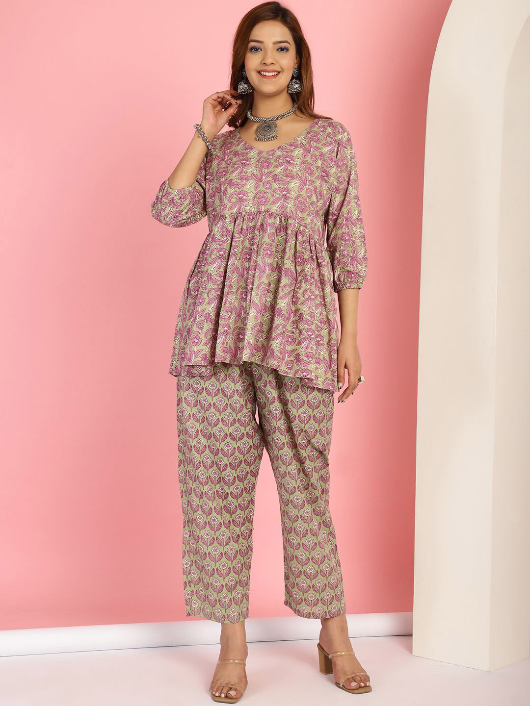 TAG 7  Floral Printed V-Neck Bishop Sieeves Pure Cotton Tunic & Trouser