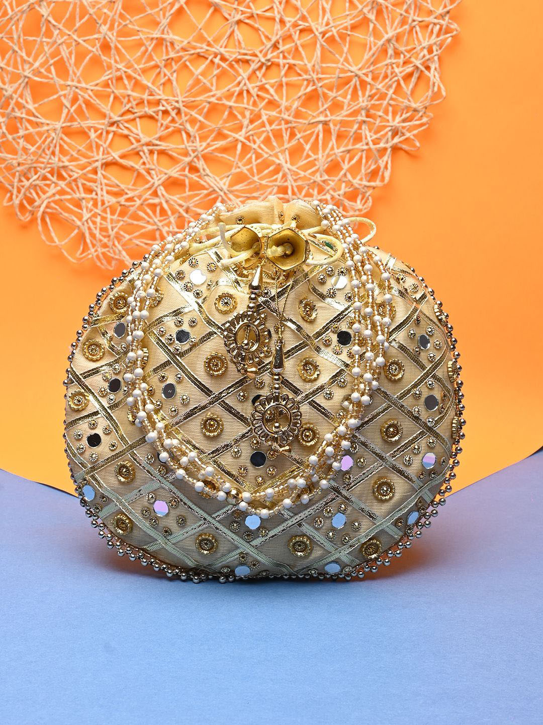 DRASTR Embroidered Potli Clutch