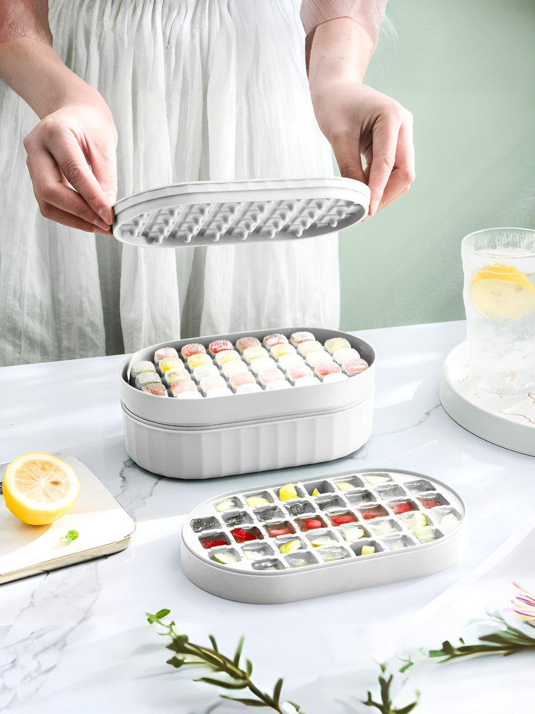 UMAI White Rectangular Ice Mould With Storage Box