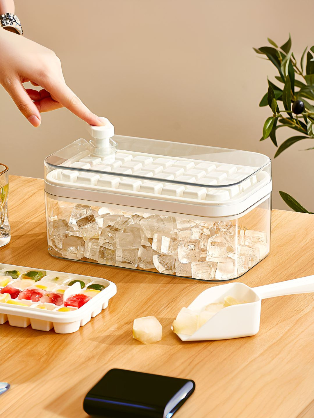 UMAI White Rectangular 2-Layer Ice Mould With Storage Box