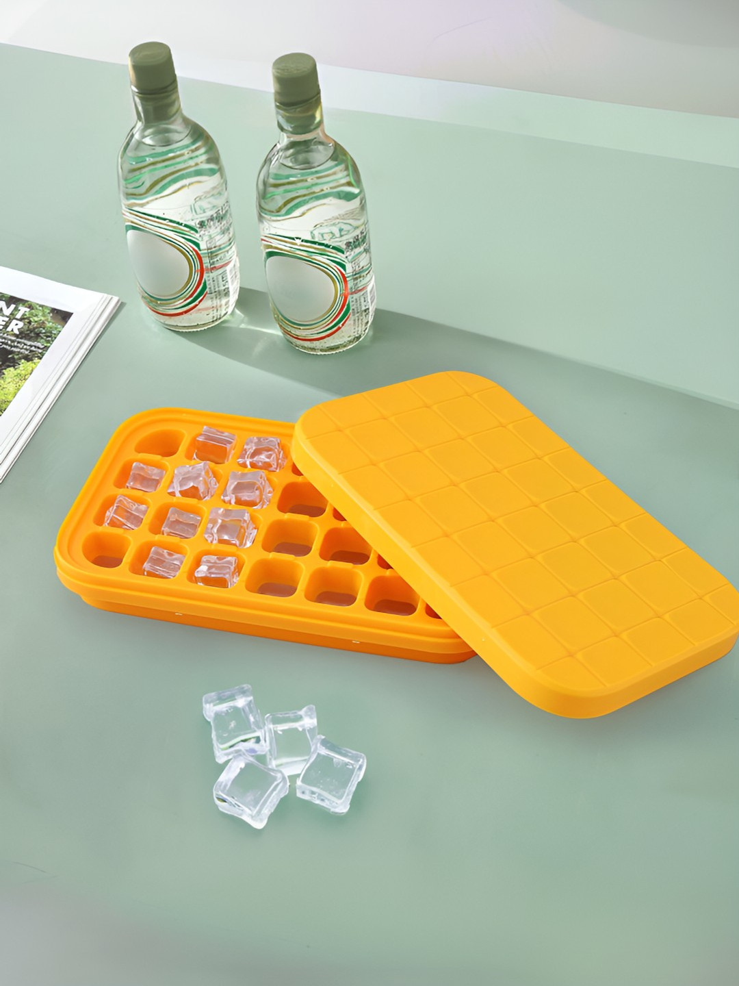 UMAI Orange Ice Tray With Storage Box