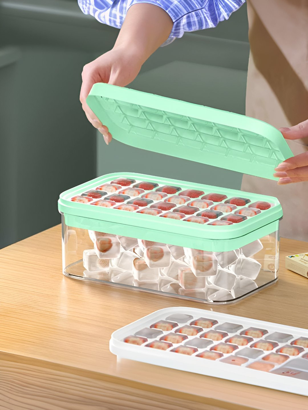 UMAI Green & White Rectangular 2 Layer Ice Cube Trays With Storage Box & Ice Scoop