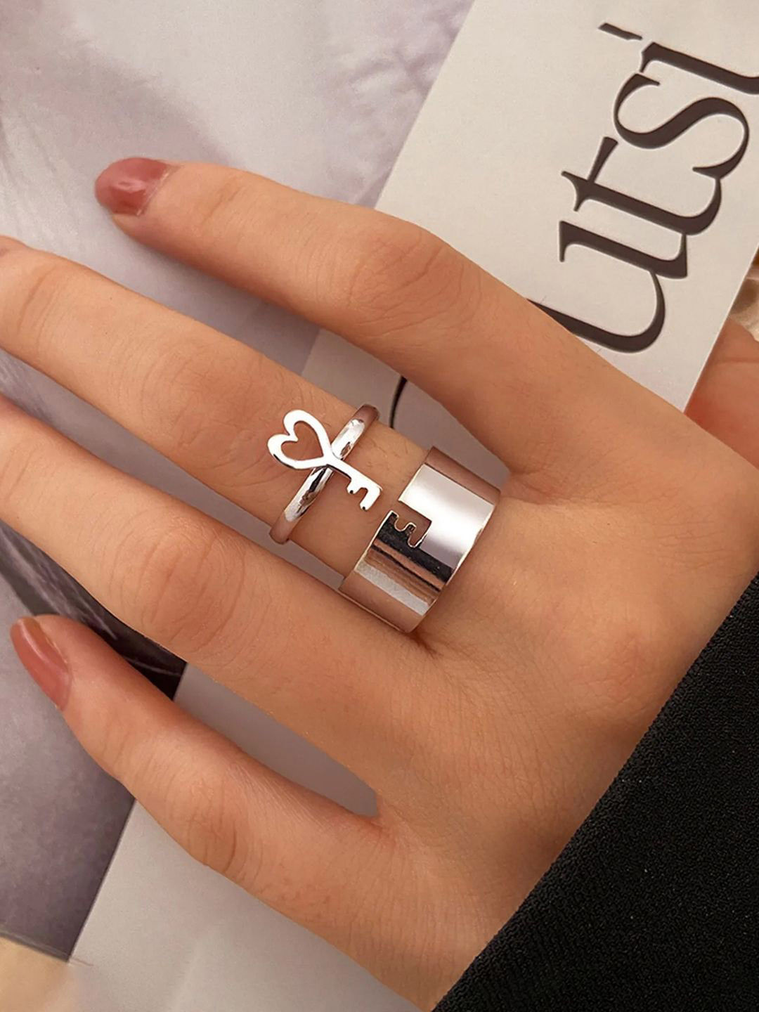 Jewels Galaxy Set Of 2 Silver-Plated Key Shaped Finger Rings