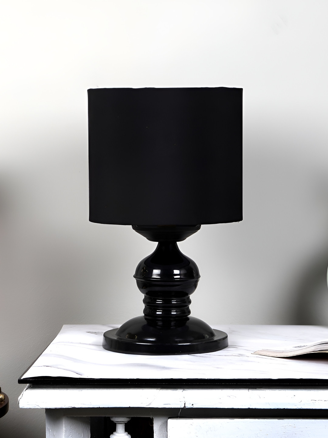 TU CASA Black Cylindrical Shaped Iron Table Lamp