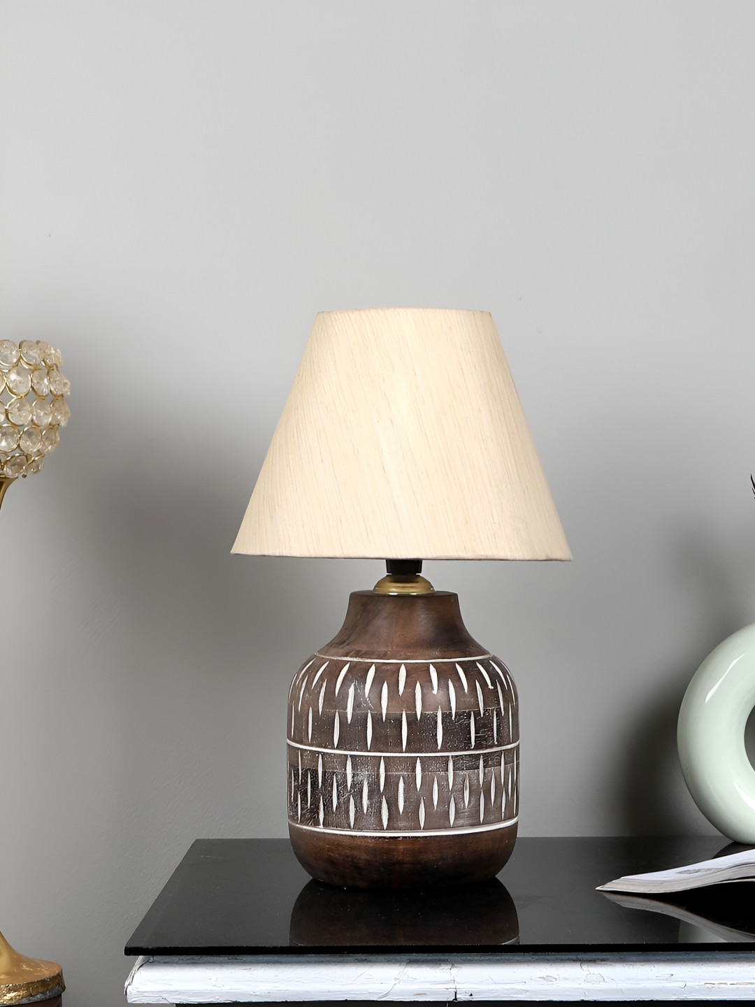 TU CASA Brown & Cream Wooden Frustum Shaped Table Lamp
