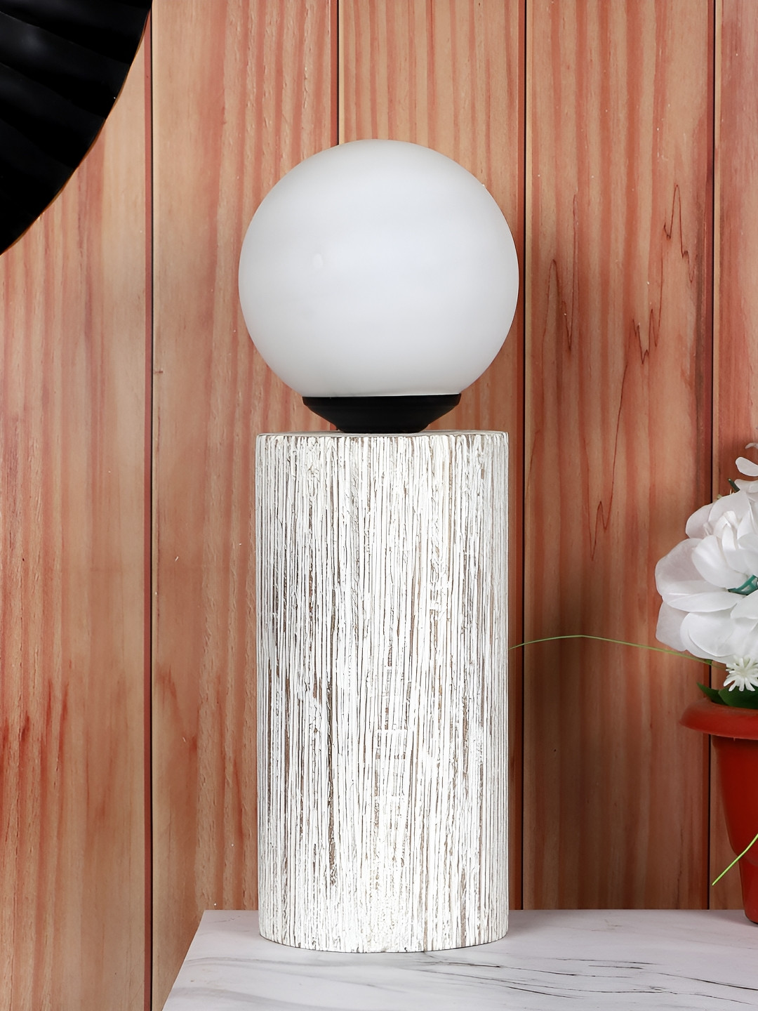 TU CASA White Wooden Spherical Table Lamp
