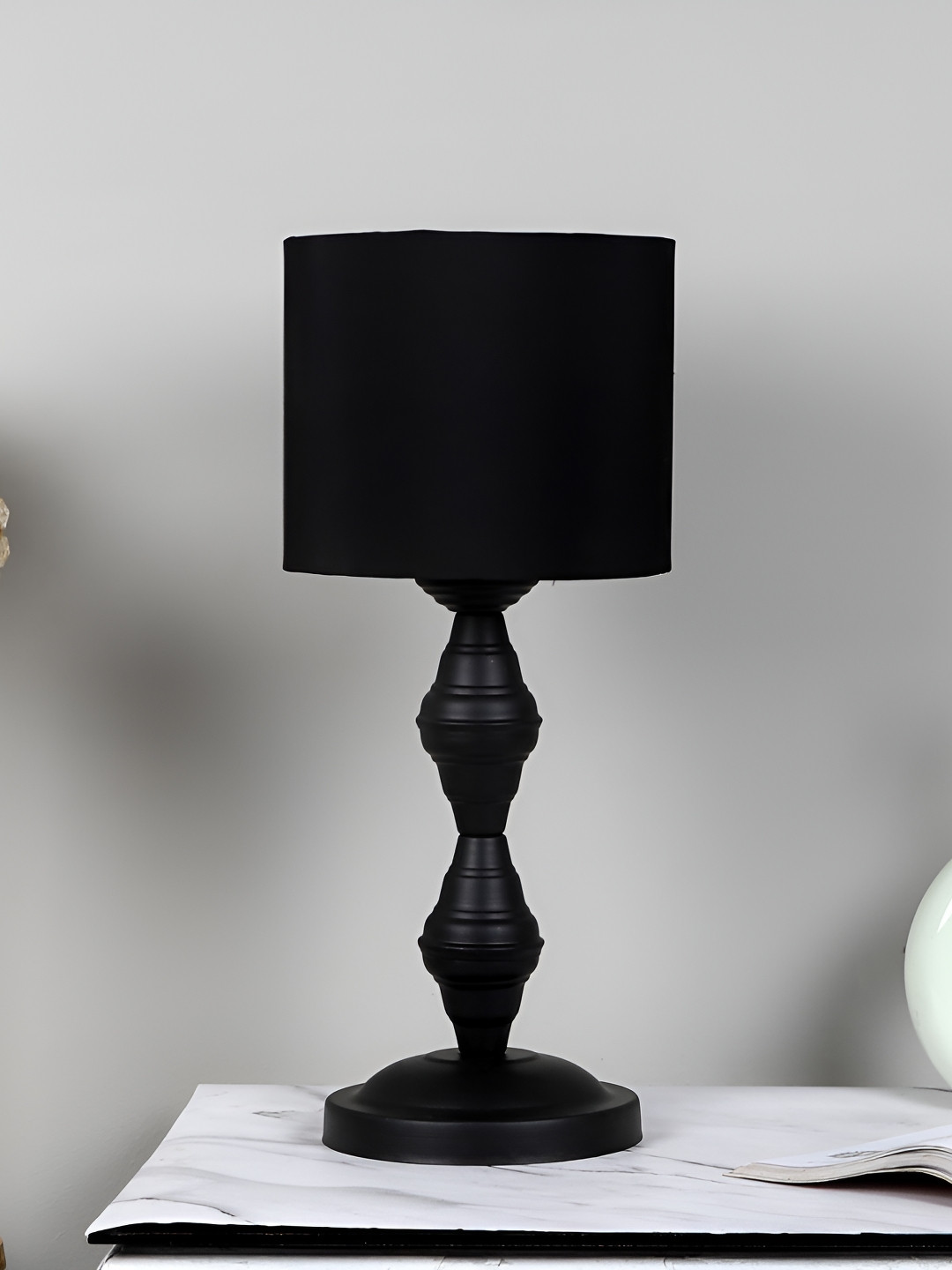 TU CASA Black Metal Cylindrical Shaped Table Lamp