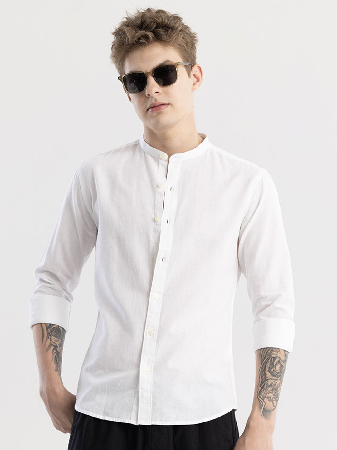 Snitch White Straight Slim Fit Mandarin Collar Casual Shirt