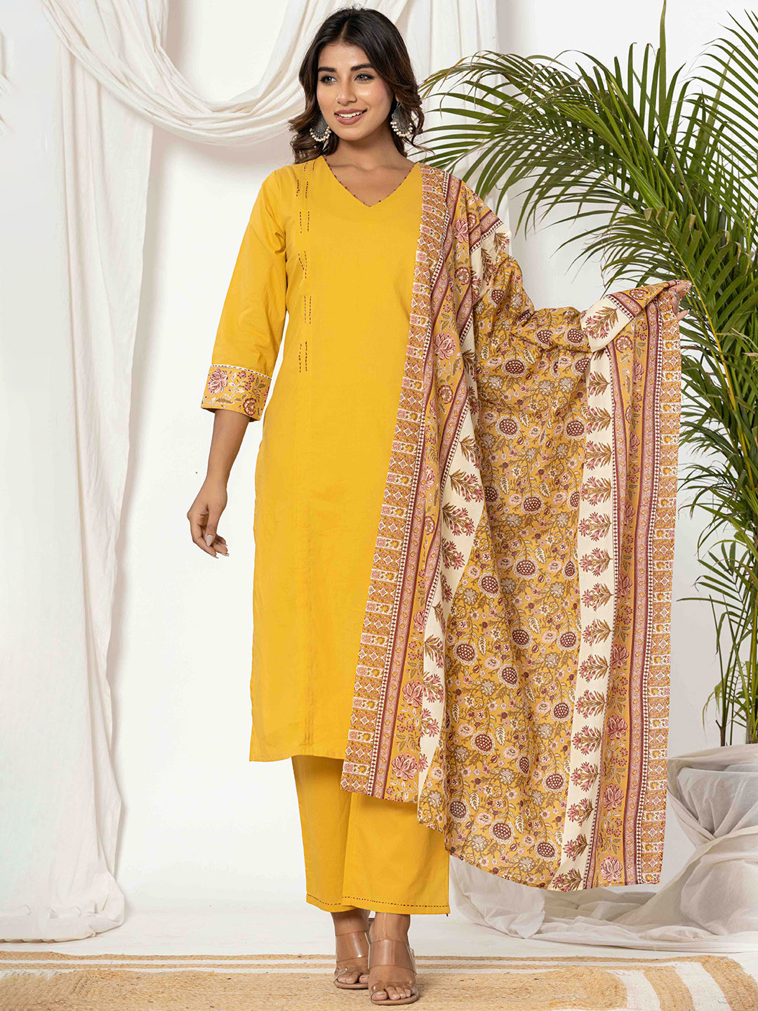 Do Dhaage Pure Cotton V-Neck Straight Kurta With Trousers & Dupatta