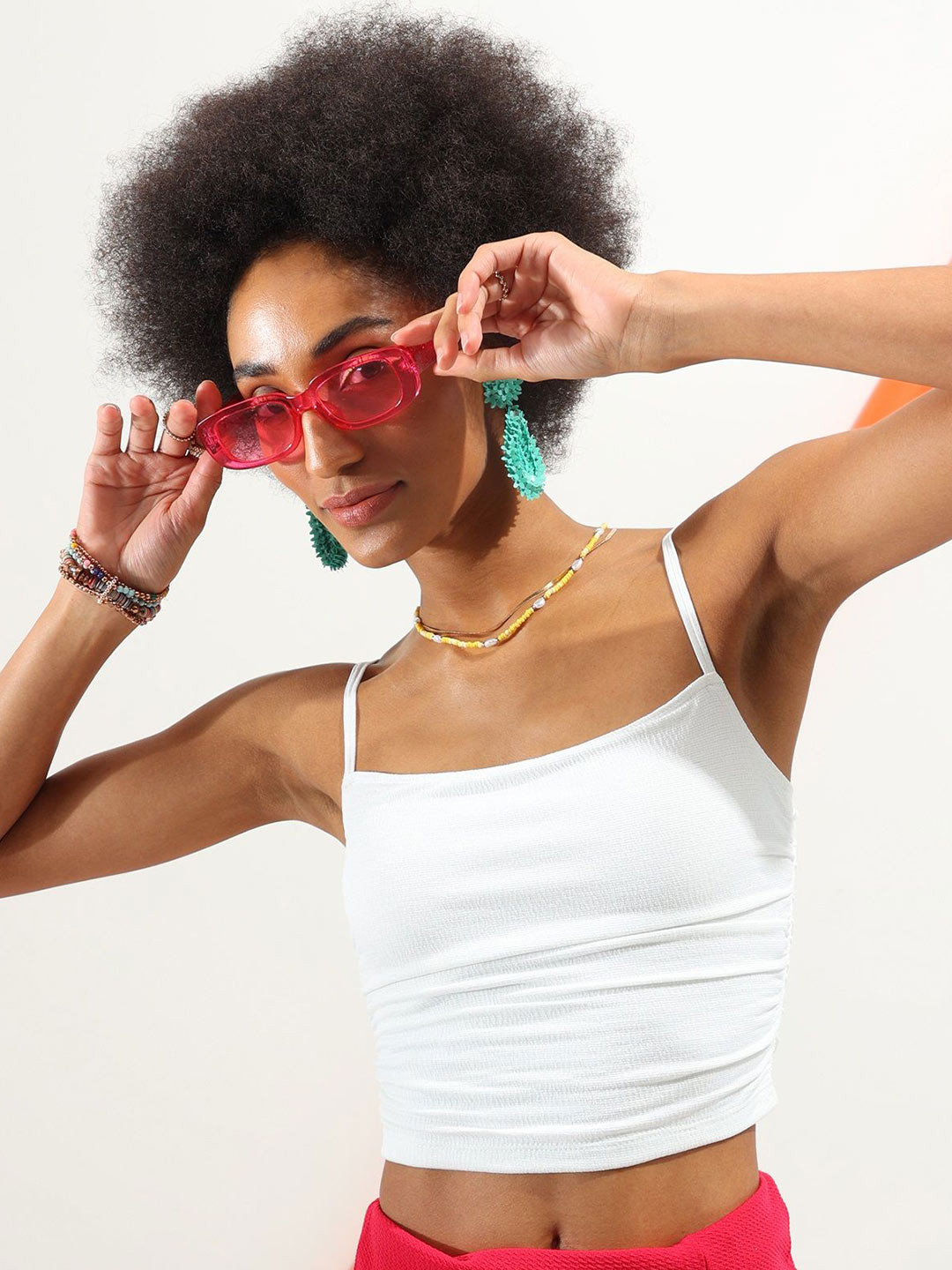 Veni Vidi Vici Off White Shoulder Straps Crop Top