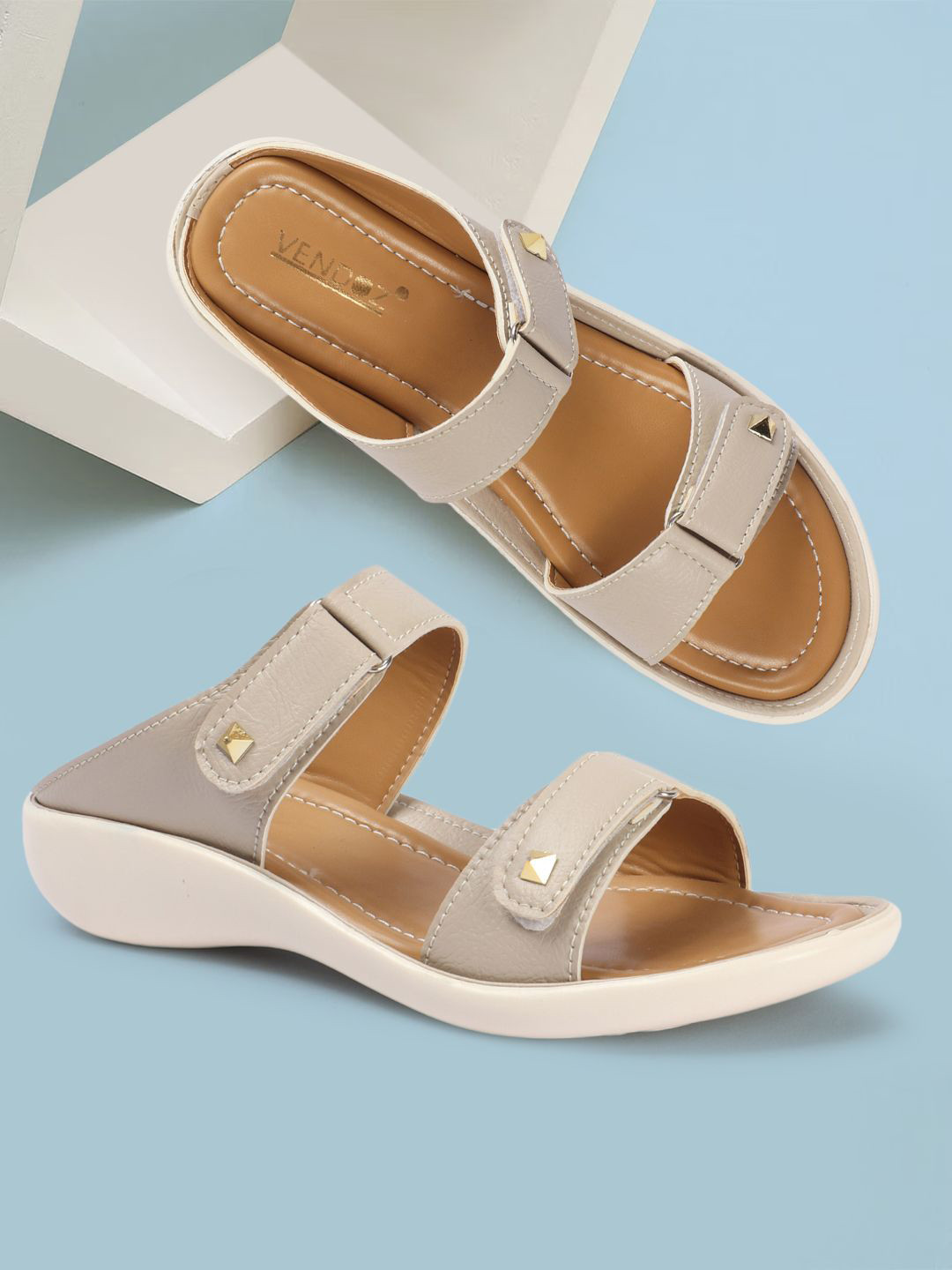 VENDOZ Open Toe Flats