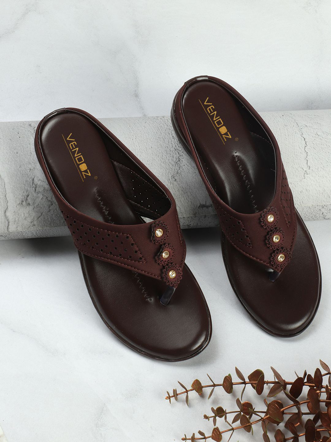 VENDOZ Comfort Round Toe Casual Sandals
