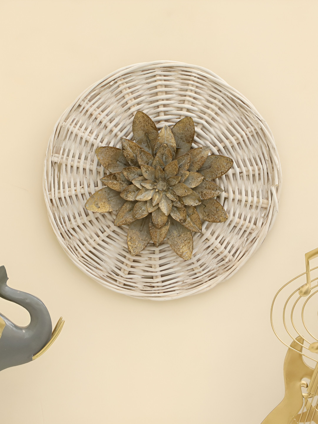 vedas Flower Metal Glossy Hanging Hall Floral Wall Decor-11.5In