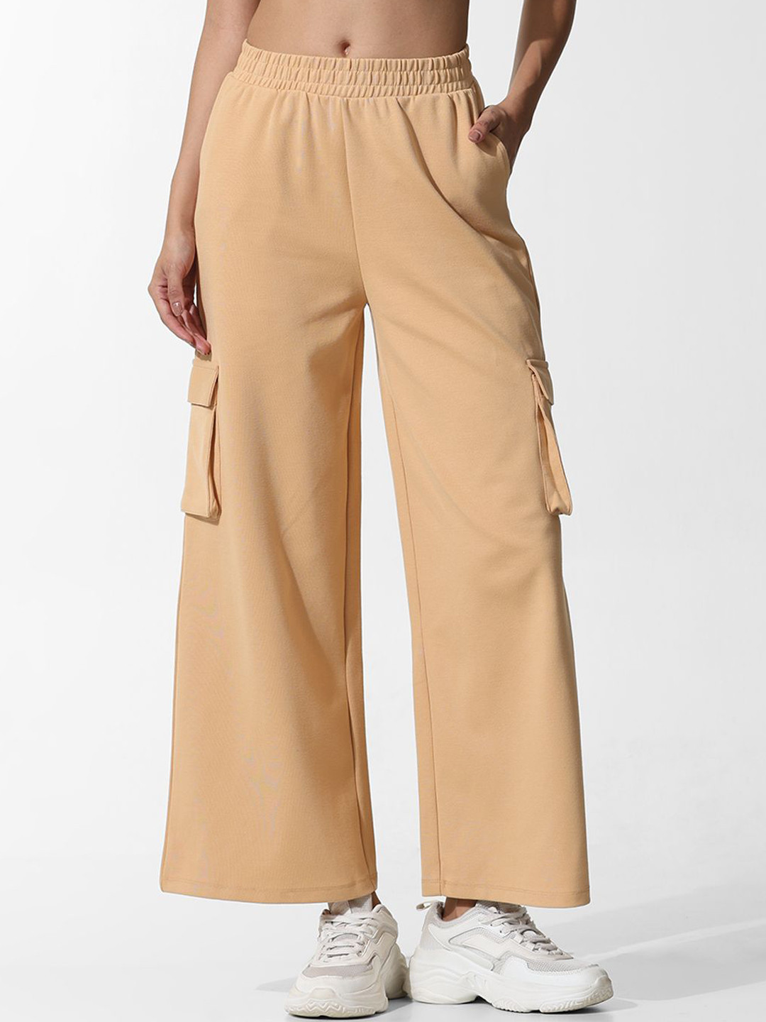 ONLY ONLGENOA Women Straight Fit High-Rise Cargo Trousers