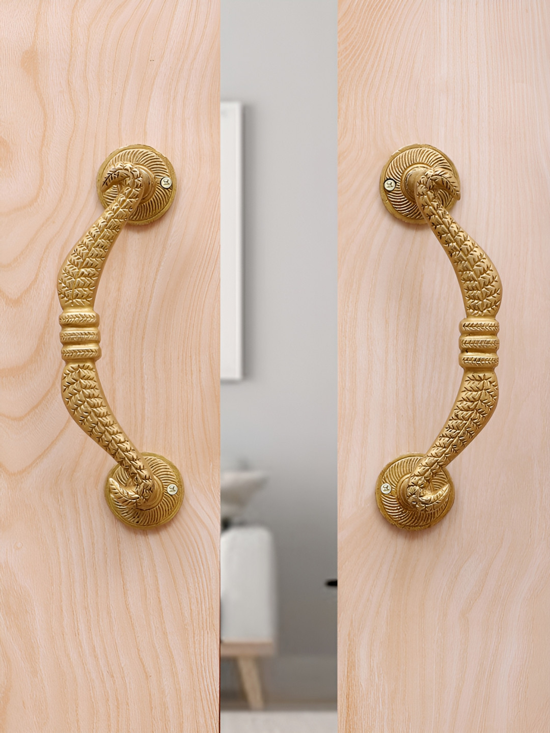 Two Moustaches 2-pcs Bow Design Brass Door Handle Pair