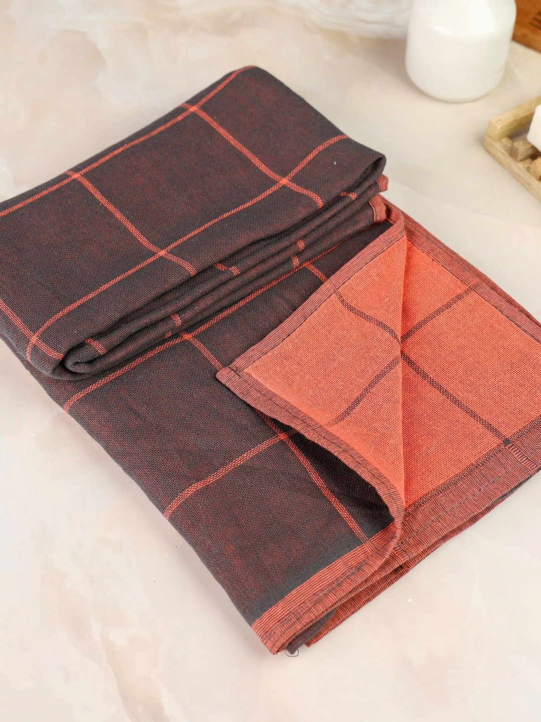 ZAHYA Red & Black Zero Twist Double Layered Cotton Bath Towel