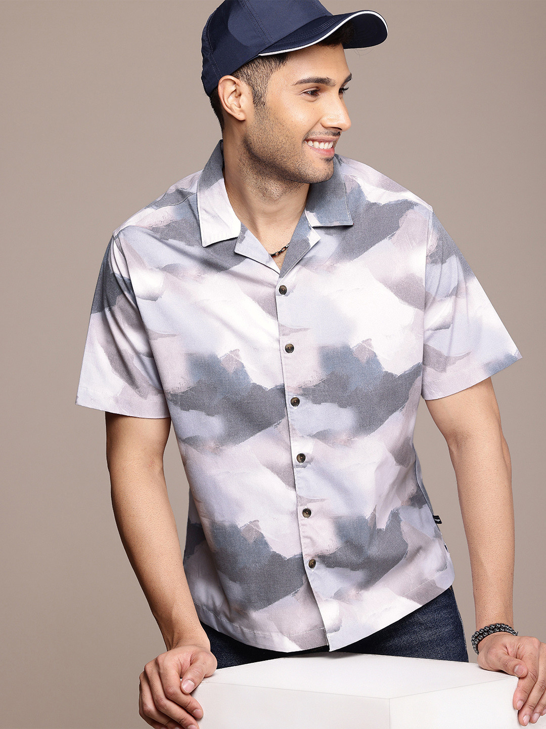WROGN Opaque Graphic Printed Resort Fit Casual Regular Fit Shirt