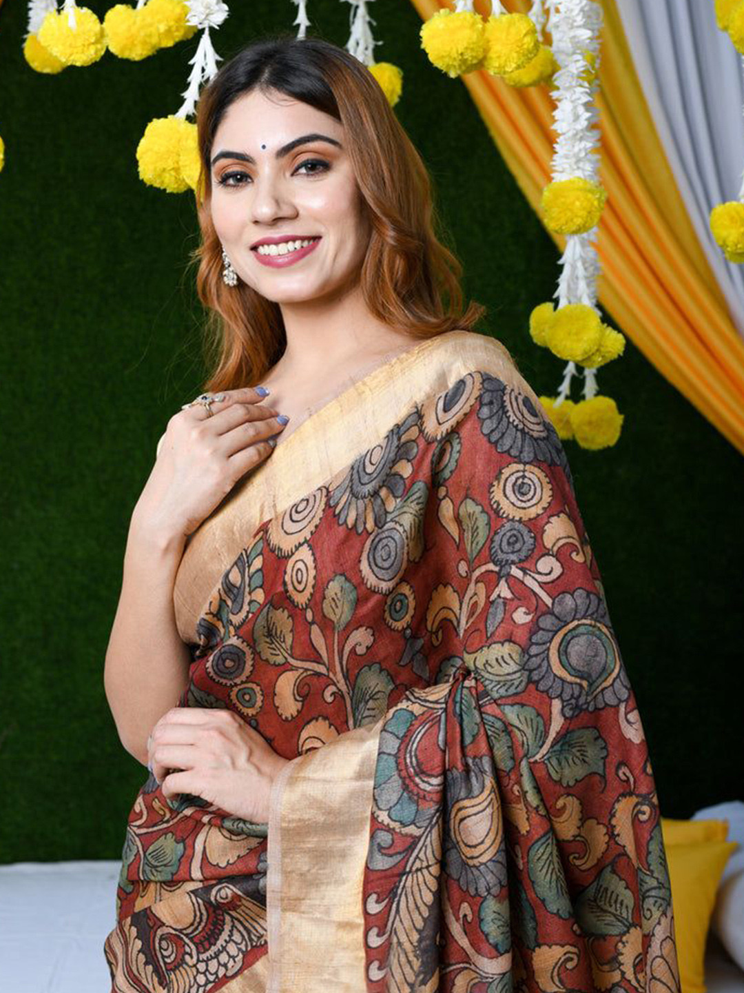Celeb Styles Digital Printed Ethnic Motifs Zari Saree