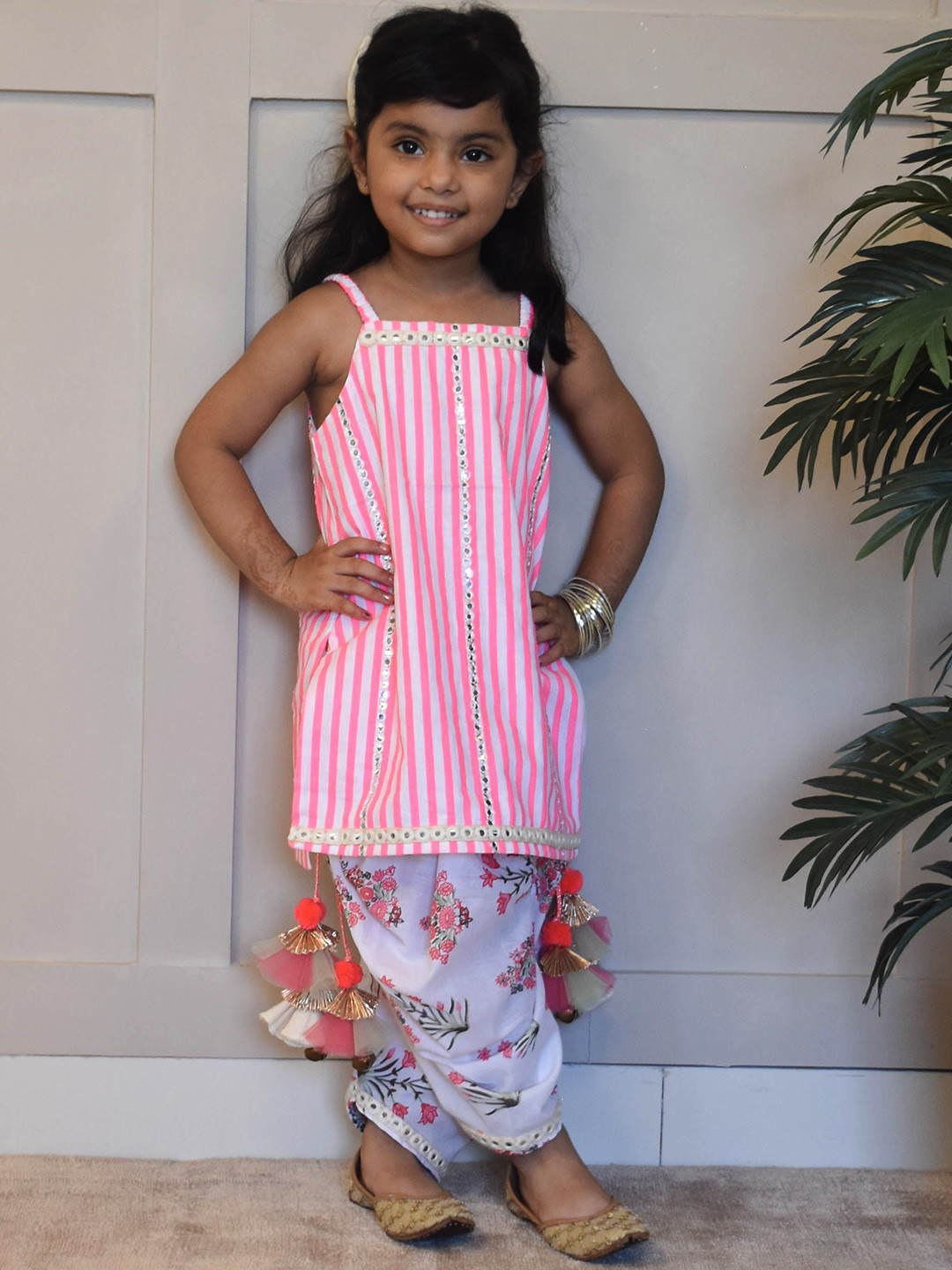 Fayon Kids Girls Embroidered Regular Mirror Work Pure Cotton Kurta with Salwar