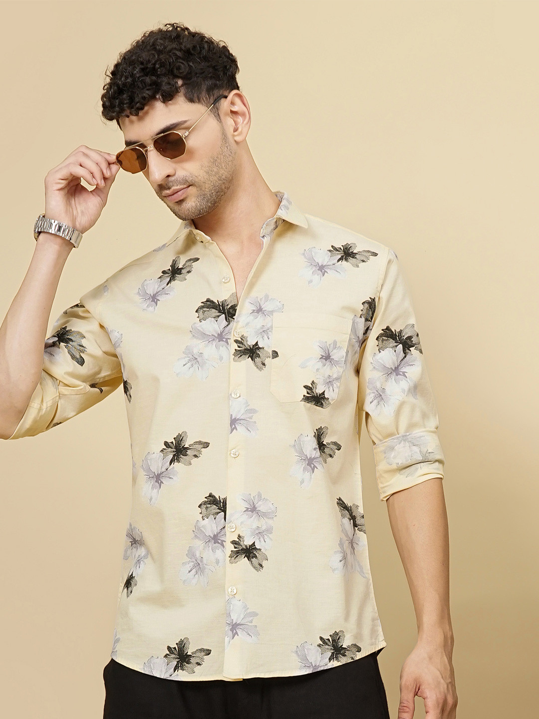 PAUL STREET Yellow & Black Standard Slim Fit Floral Printed Spread Collar Casual Shirt