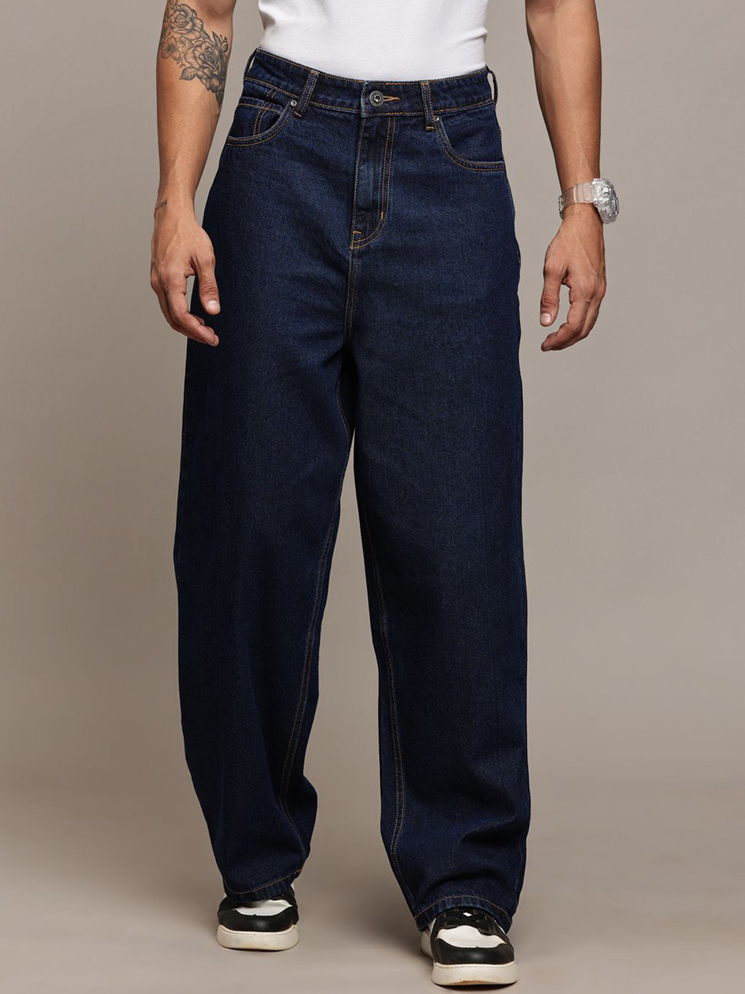 The Roadster Lifestyle Co. Men Pure Cotton Relaxed-Fit Light Fade Jeans